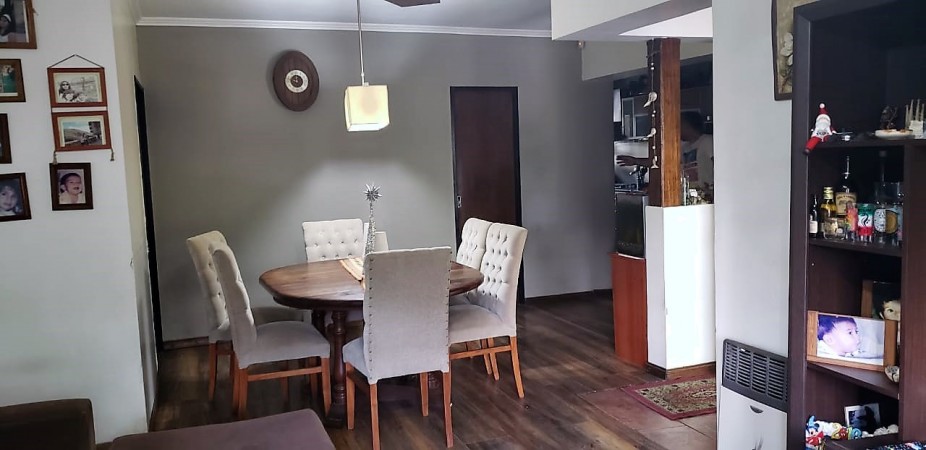 CHALET BARRIO ALAS 