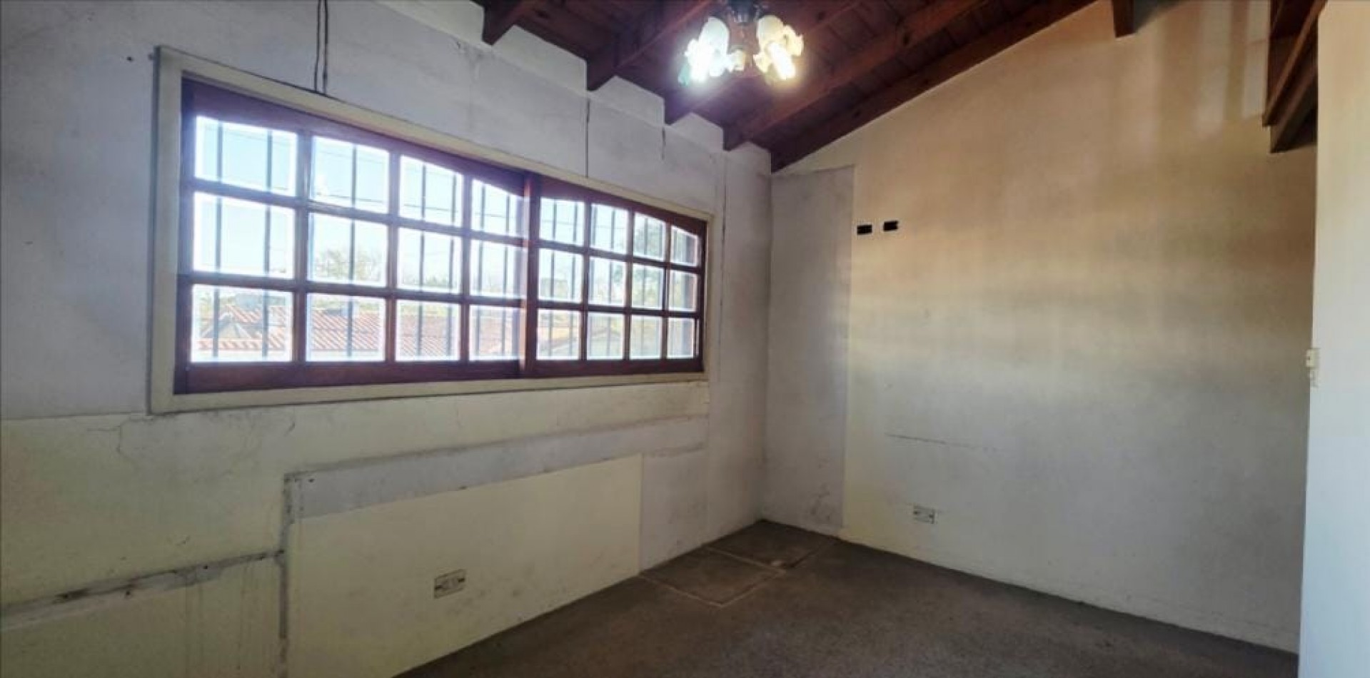 VENTA CASA 5 AMBIENTES CIUDAD EVITA
