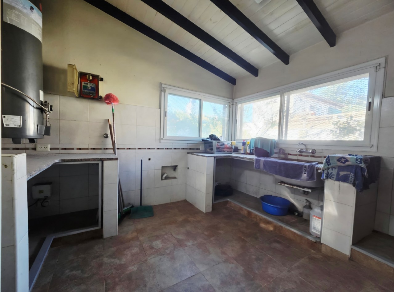 VENTA CASA 5 AMBIENTES CIUDAD EVITA