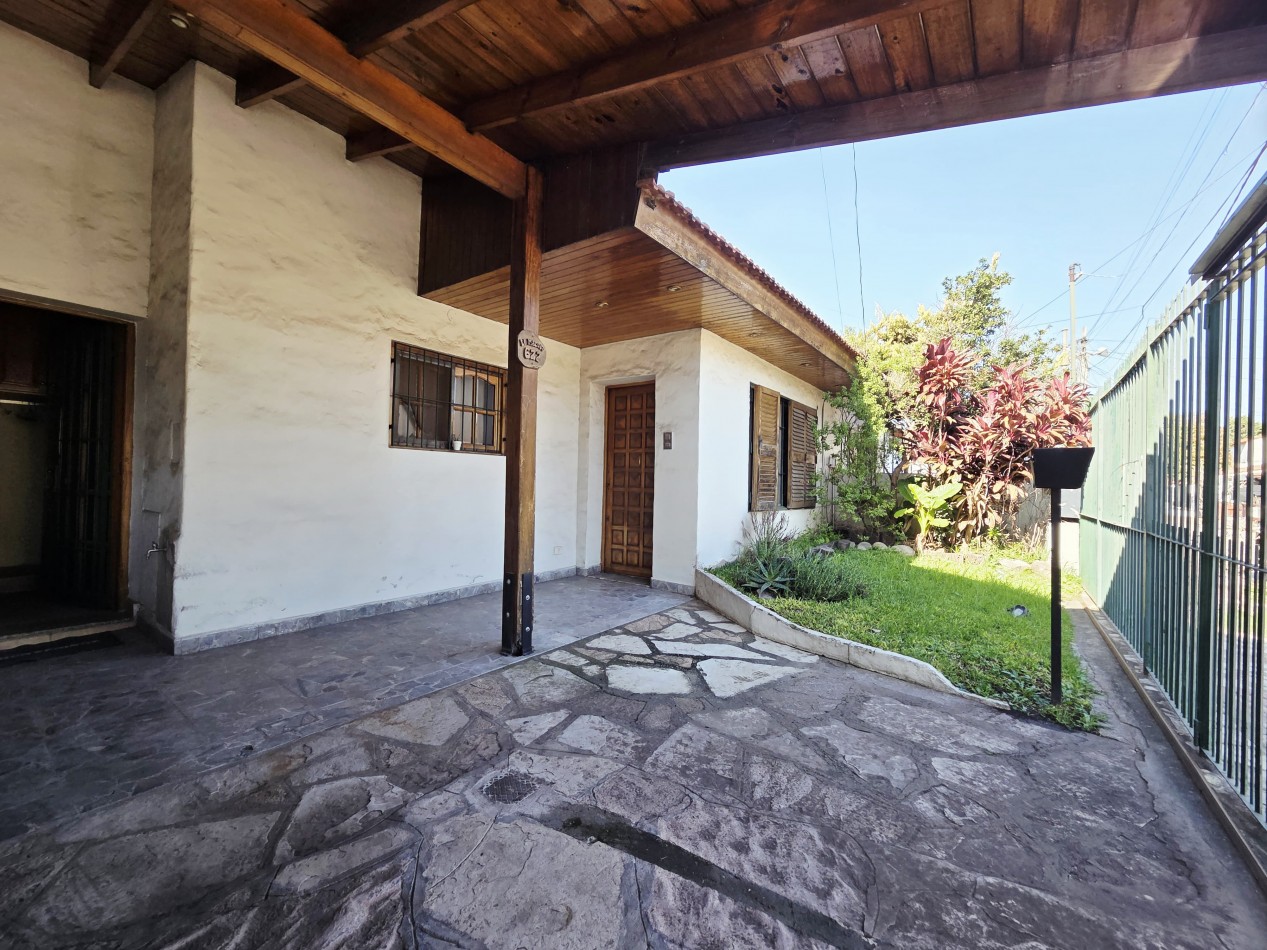 VENTA CASA 5 AMBIENTES CIUDAD EVITA