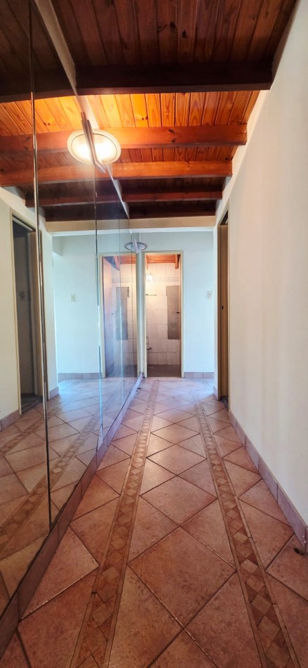 VENTA CASA 5 AMBIENTES CIUDAD EVITA