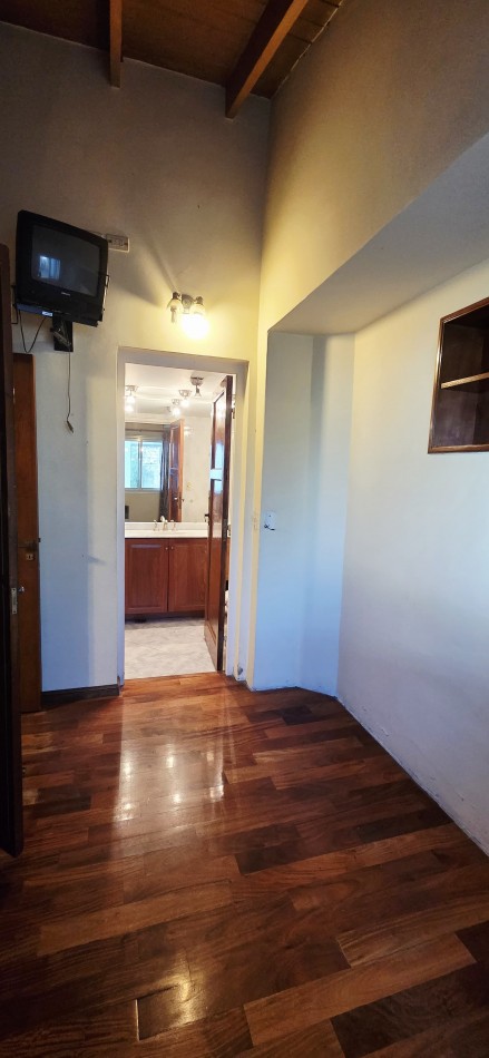VENTA CASA 5 AMBIENTES CIUDAD EVITA