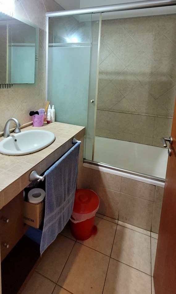 Venta casa 4 ambientes Ciudad evita 