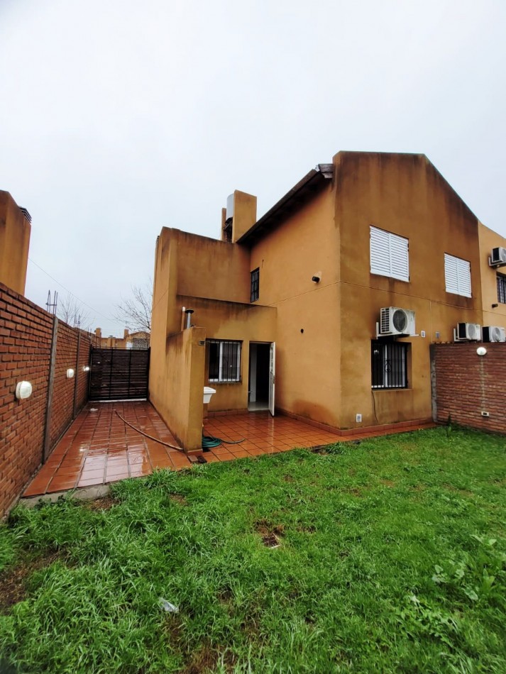 VENTA DUPLEX COTEVI IV CIUDAD EVITA