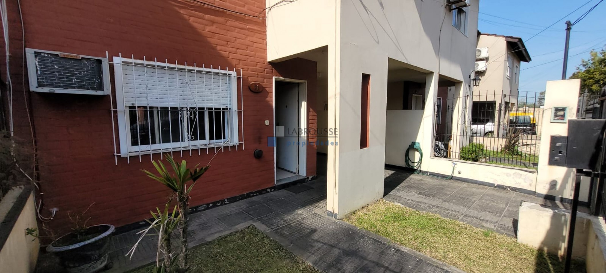 Duplex  en Barrio Democracia 