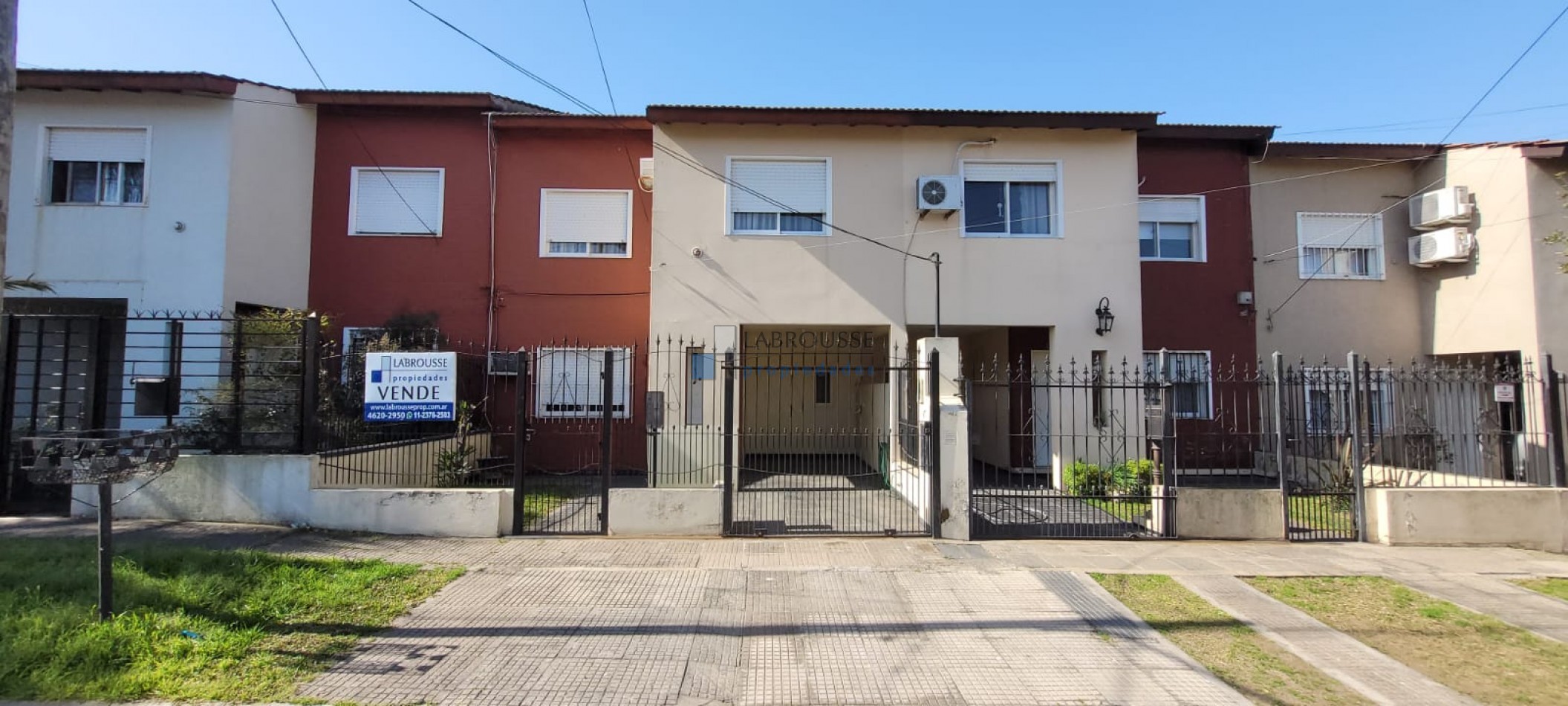 Duplex  en Barrio Democracia 