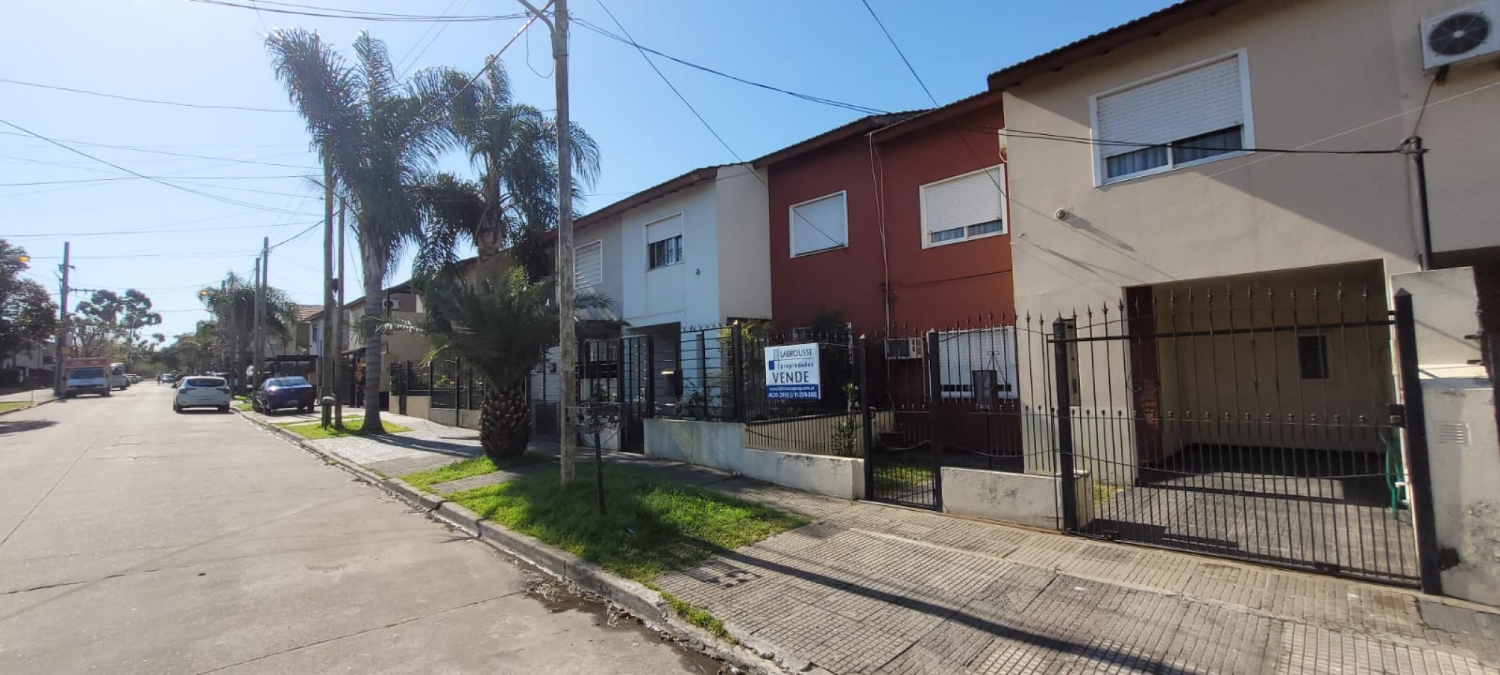 Duplex  en Barrio Democracia 