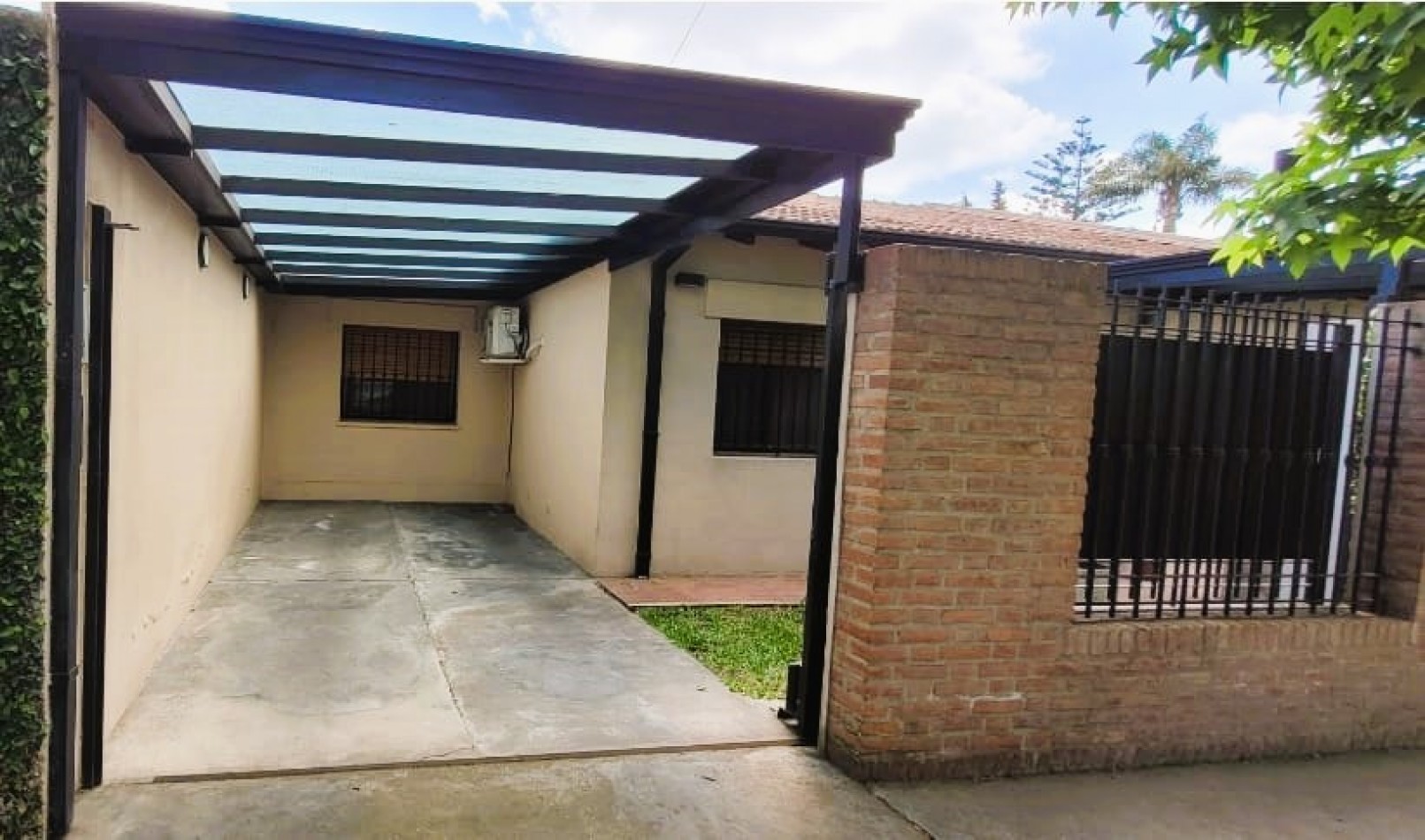 VENTA  CASA CIUDAD EVITA 