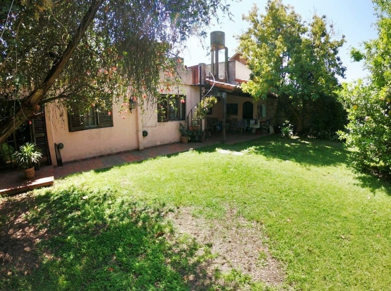 Venta casa 4 ambientes Ciudad evita 