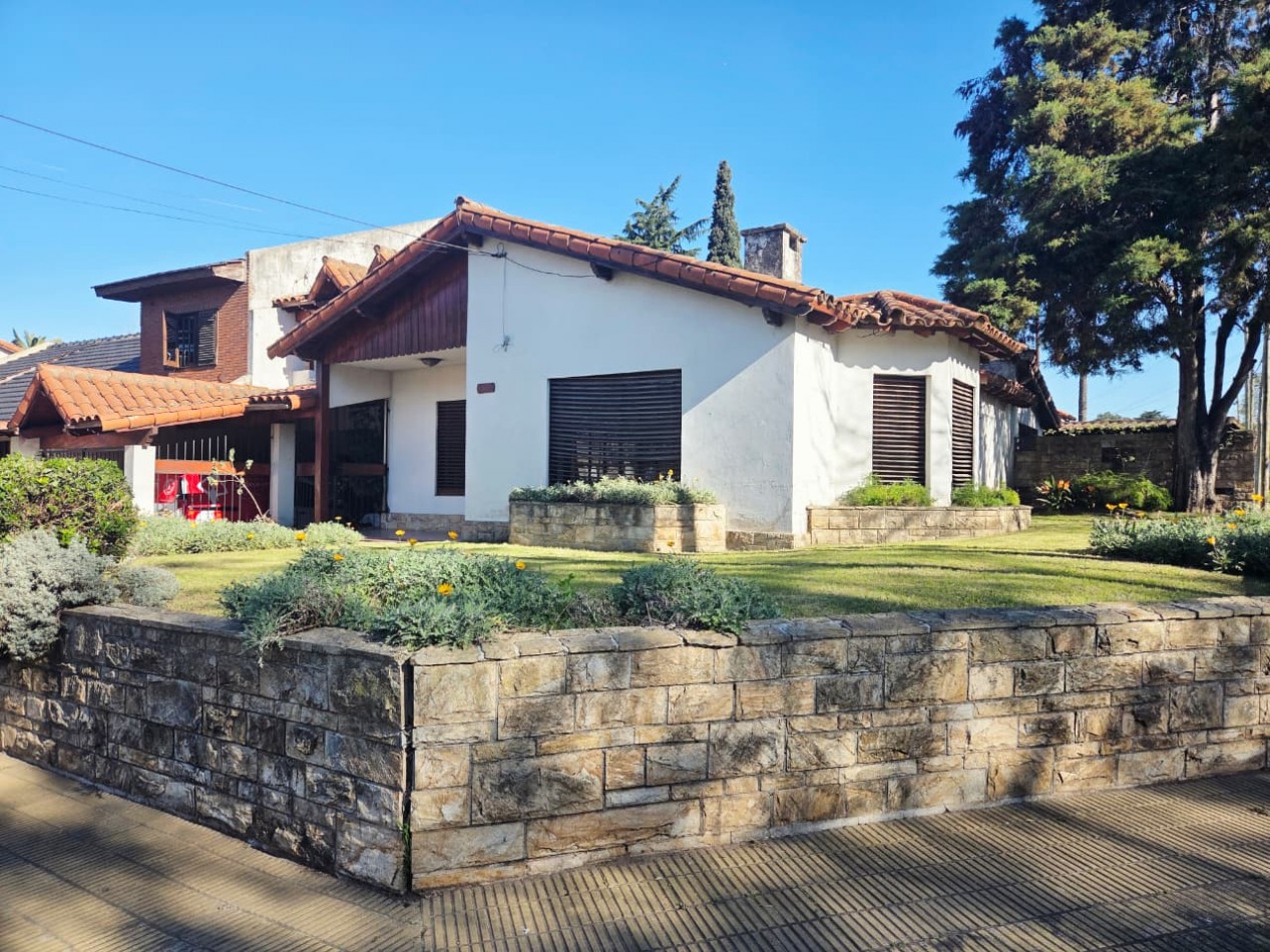 VENTA CHALET INDIVIDUAL 5 AMBIENTES CIUDAD EVITA